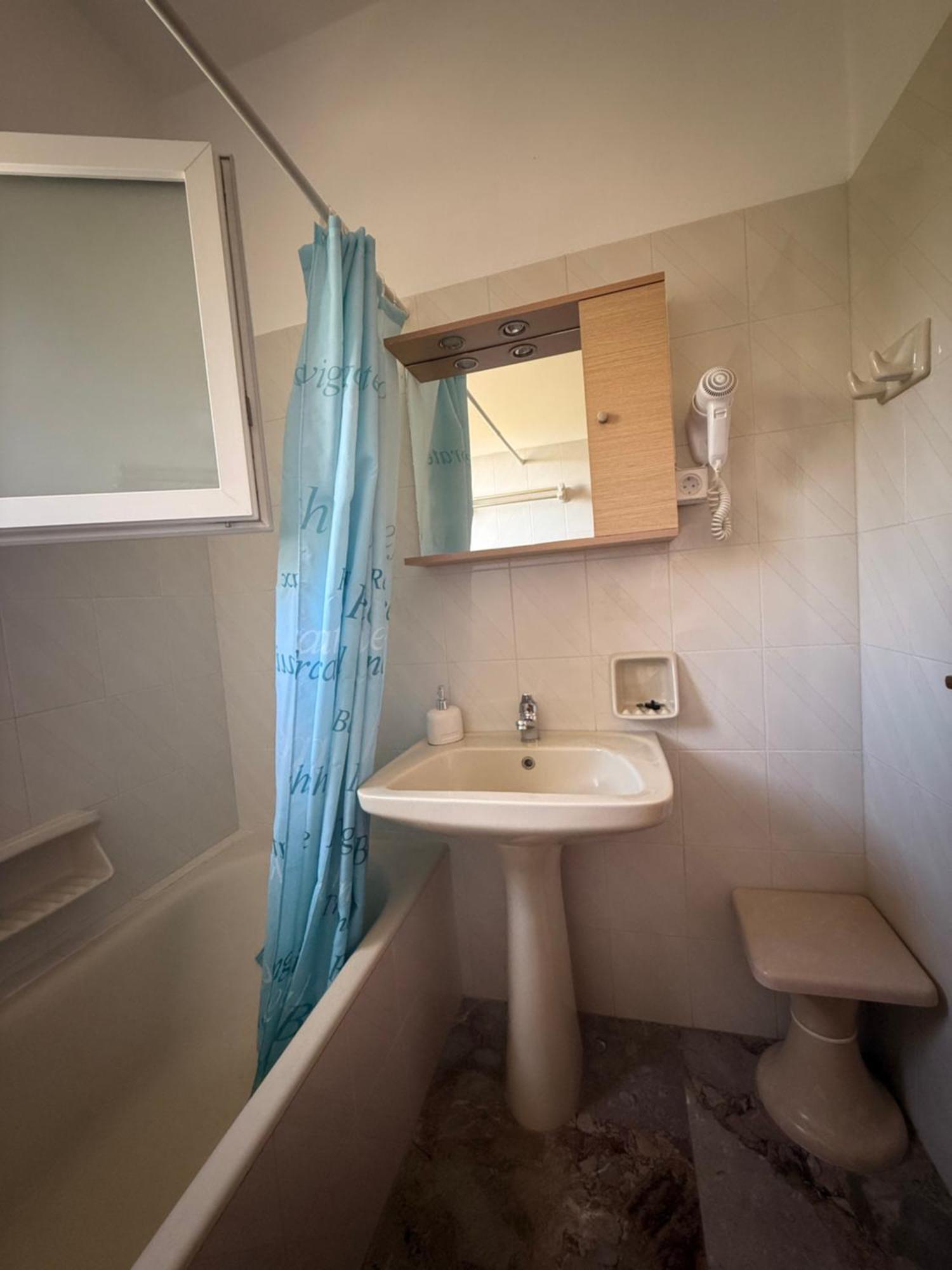 Nikoli Apartments ベニテス 部屋 写真